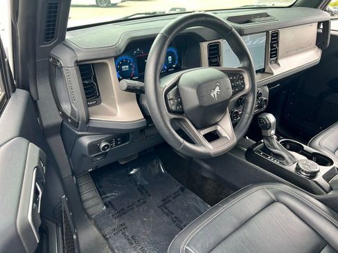 Certified 2025 Ford Bronco Outer Banks AWD/4WD image 7