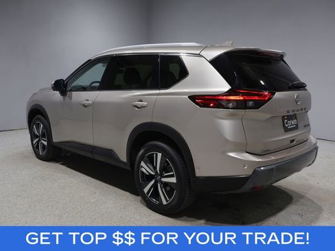 Used 2025 Nissan Rogue SL w/ SL Premium Package image 4