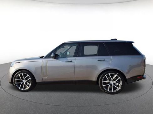 Used 2025 Land Rover Range Rover SE AWD/4WD image 8