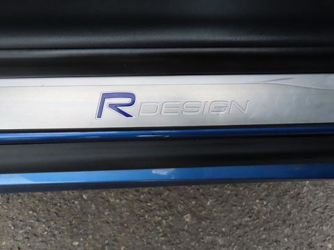 Used 2017 Volvo XC60 T6 R-Design w/ Climate Package image 21