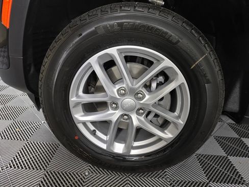New 2025 Jeep Grand Cherokee Laredo X w/ Trailer Tow Package image 10
