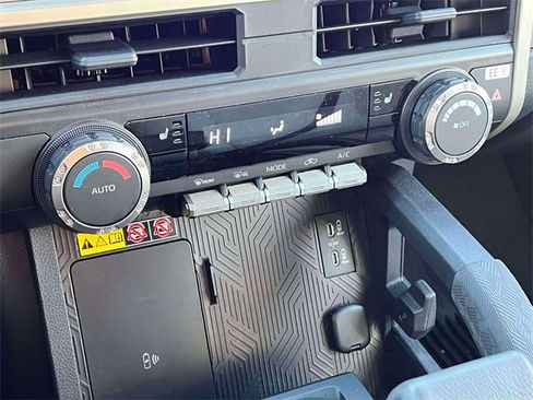 Certified 2025 Toyota Tacoma SR5 image 35