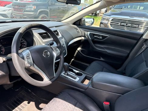 Used 2018 Nissan Altima 2.5 S w/ S Convenience Package FWD image 8
