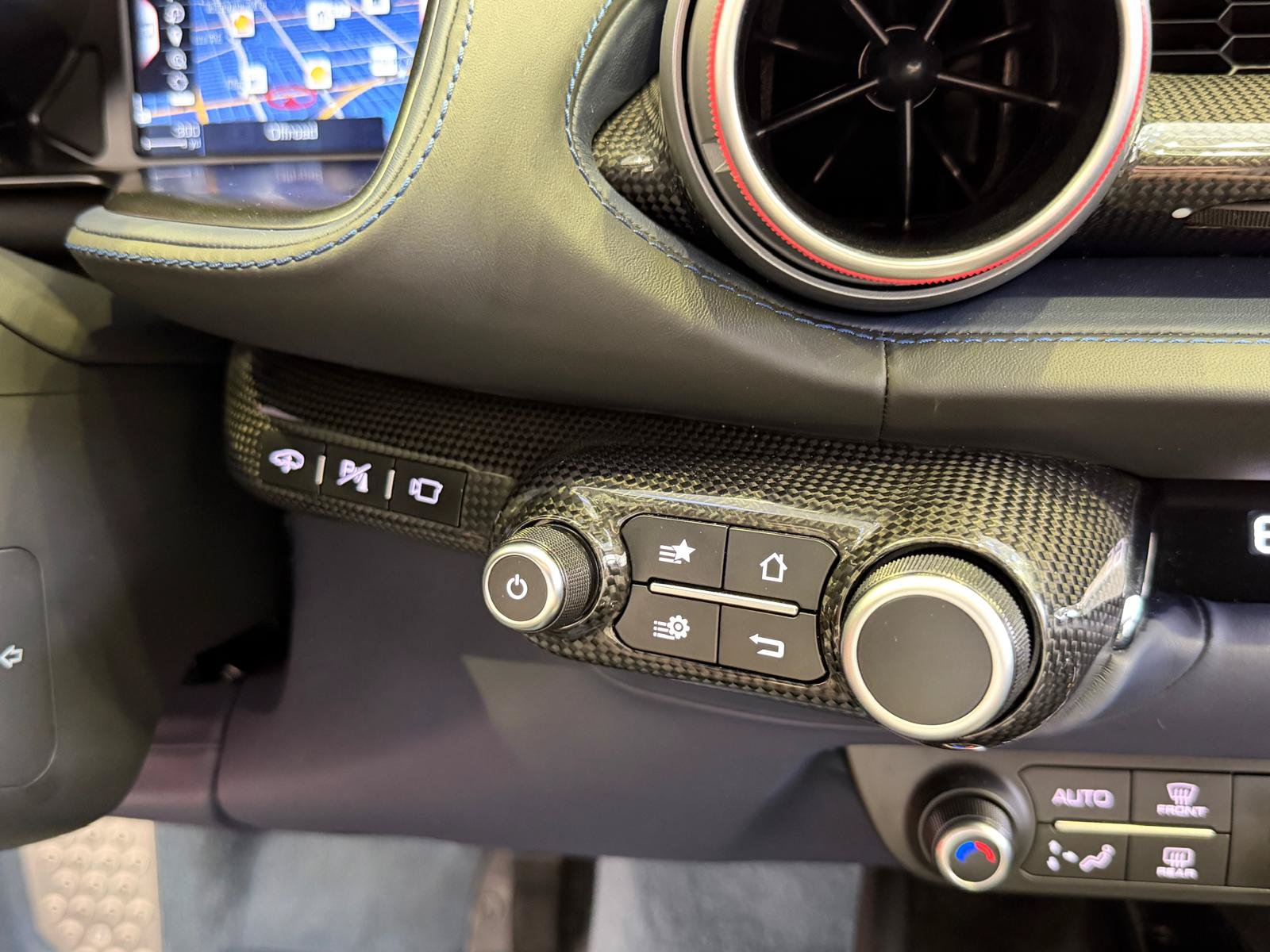Used 2019 Ferrari 812 Superfast RWD image 31