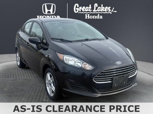 Used 2017 Ford Fiesta SE FWD image 1