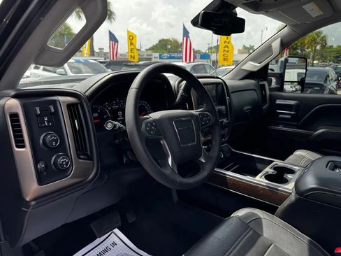 Used 2018 GMC Sierra 3500 Denali w/ Duramax Plus Package image 14