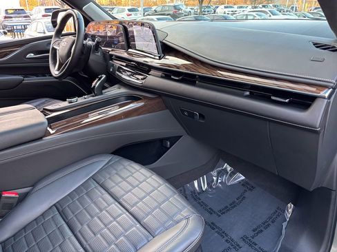 Used 2023 Cadillac Escalade Sport Platinum w/ LPO, ONYX Package image 38