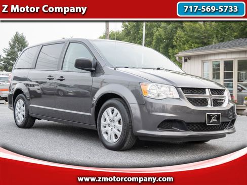 Used 2018 Dodge Grand Caravan SE w/ UConnect Hands-Free Group FWD image 1