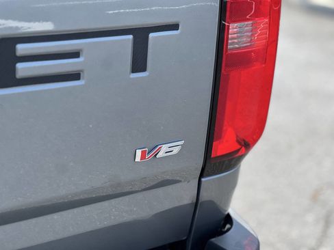 Used 2022 Chevrolet Colorado LT w/ Redline Special Edition RWD image 25