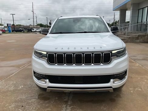 Used 2023 Jeep Wagoneer L Series III w/ Preferred Equipment Group AWD/4WD image 41