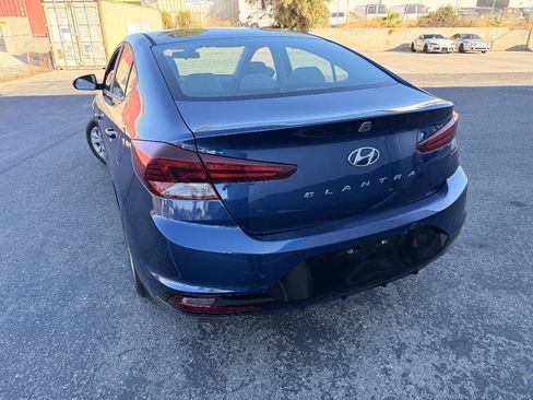 Used 2020 Hyundai Elantra SE FWD image 10