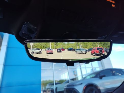 Used 2023 Chevrolet Corvette Stingray Premium Cpe w/ Z51 Performance Package RWD image 19