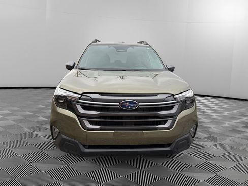 Used 2026 Subaru Forester Premium AWD/4WD image 2