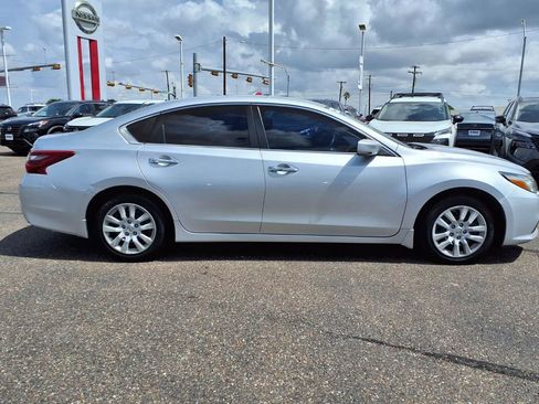 Used 2018 Nissan Altima 2.5 S w/ S Convenience Package FWD image 9