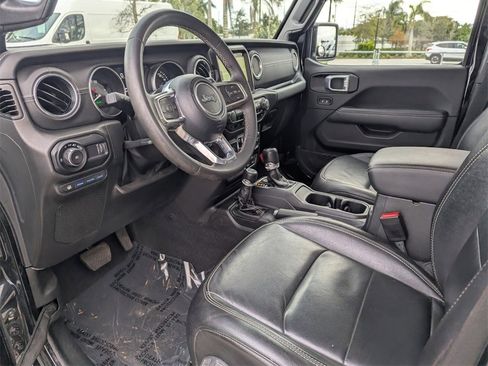 Used 2023 Jeep Wrangler Sahara image 23