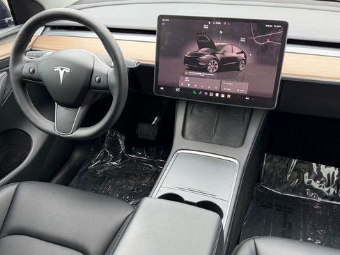 Used 2025 Tesla Model Y Long Range AWD/4WD image 41