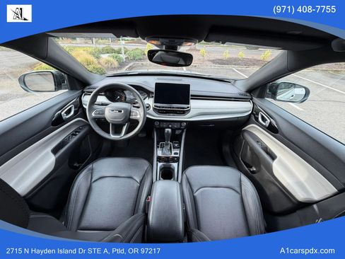 Used 2025 Jeep Compass Limited AWD/4WD image 19