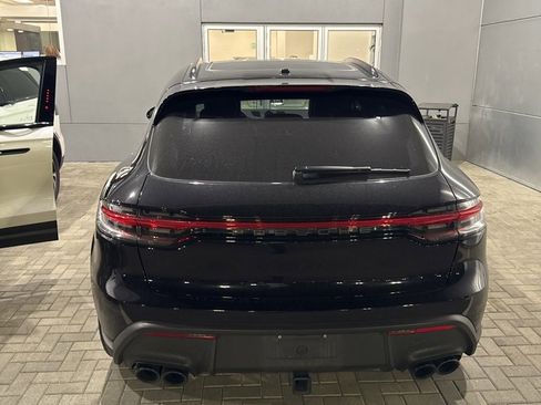 Used 2024 Porsche Macan S image 10