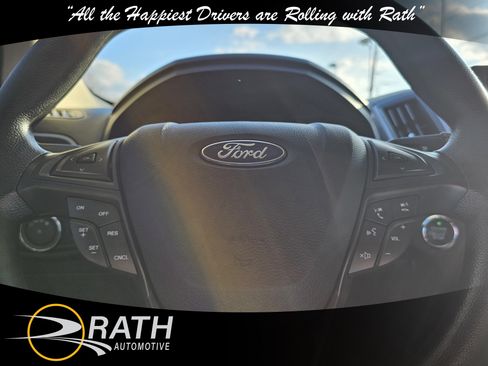 Used 2022 Ford Edge SE w/ Black Appearance Package image 13