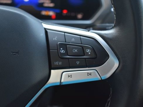 Used 2023 Volkswagen Tiguan SE R-Line image 21