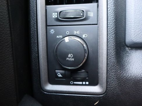 Used 2016 RAM 1500 Express w/ Popular Equipment Group AWD/4WD image 30