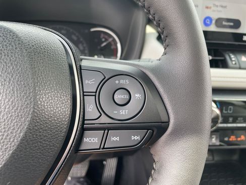 Certified 2025 Toyota RAV4 XLE Premium image 22