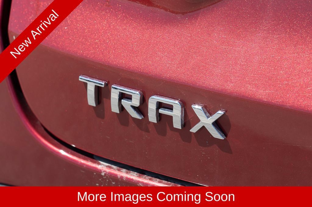 Used 2024 Chevrolet Trax LT FWD image 10