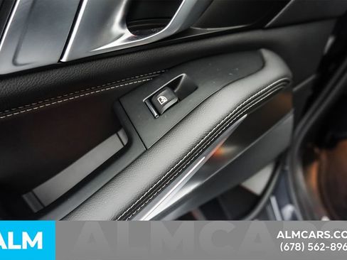 Used 2022 BMW X5 xDrive40i AWD/4WD image 56