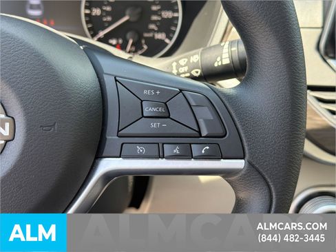 Used 2025 Nissan Altima 2.5 SV FWD image 29