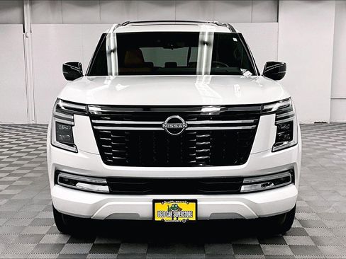 Used 2025 Nissan Armada Platinum Reserve AWD/4WD image 4