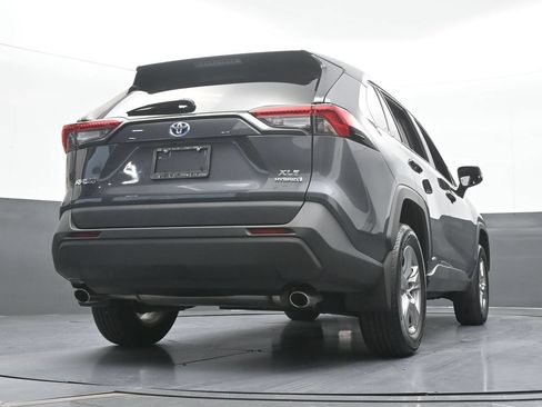 Used 2024 Toyota RAV4 XLE AWD/4WD image 53