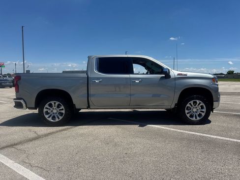 Used 2024 Chevrolet Silverado 1500 LTZ AWD/4WD image 8