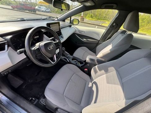Used 2024 Toyota Corolla SE w/ SE Convenience Package image 10