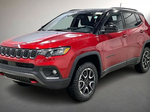 New 2026 Jeep Compass Trailhawk w/ Sun, Sound & Navigation Group image 2