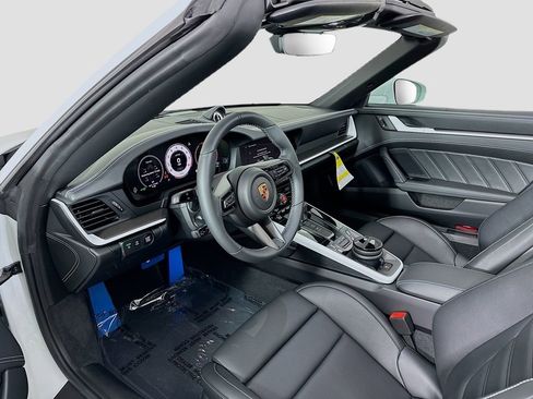 New 2026 Porsche 911 Targa 4 GTS image 4