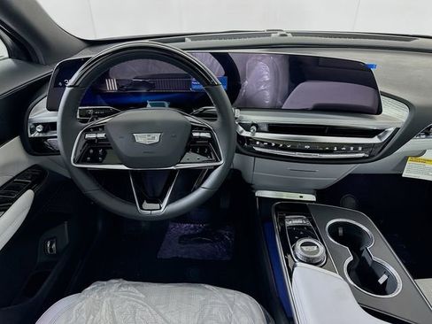 New 2026 Cadillac Lyriq Sport image 16