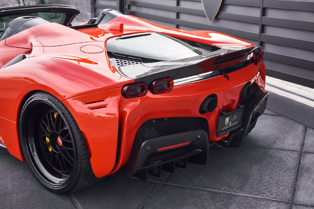 Used 2022 Ferrari SF90 Spider AWD/4WD image 14