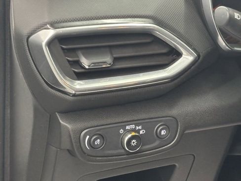 Used 2023 Chevrolet TrailBlazer LT image 14