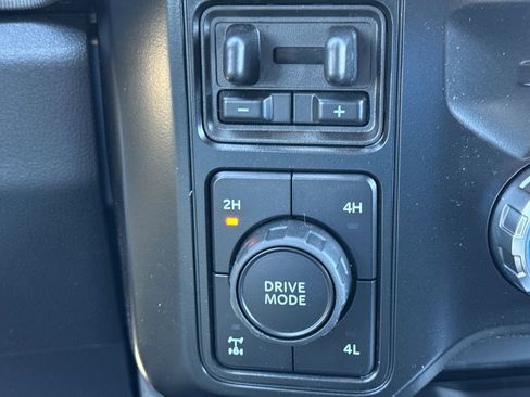 New 2026 Ford F250 Platinum image 37