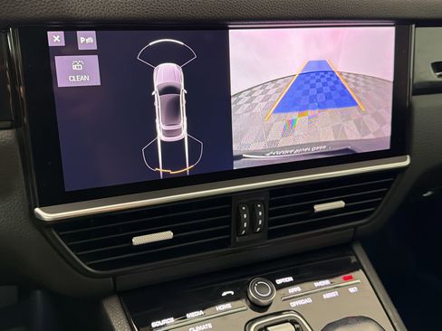 Certified 2021 Porsche Cayenne Coupe AWD/4WD image 25