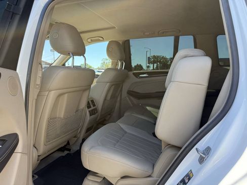 Used 2016 Mercedes-Benz GL 450 4MATIC image 11