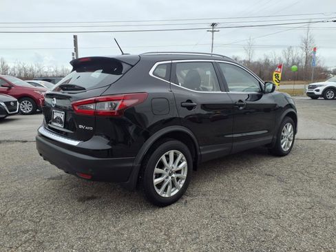 Used 2021 Nissan Rogue Sport SV image 6