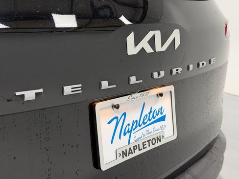 Used 2022 Kia Telluride SX w/ Towing Package image 7
