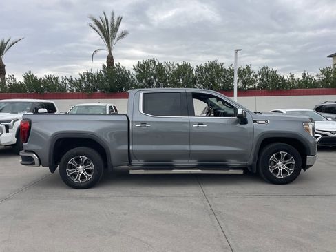 Used 2022 GMC Sierra 1500 SLT w/ X31 Off-Road Package image 3