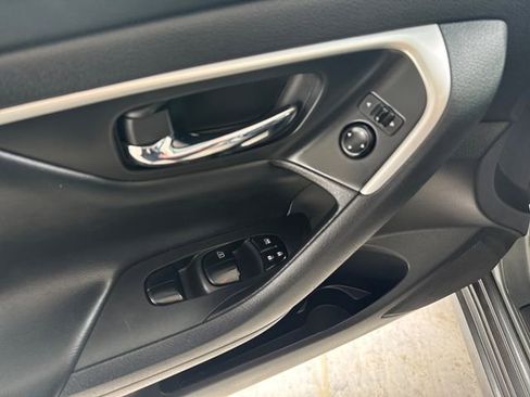 Used 2016 Nissan Altima 2.5 S w/ Power Driver Seat Package image 11