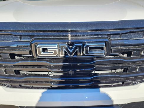 New 2026 GMC Terrain Elevation w/ Elevation Premium Package image 10