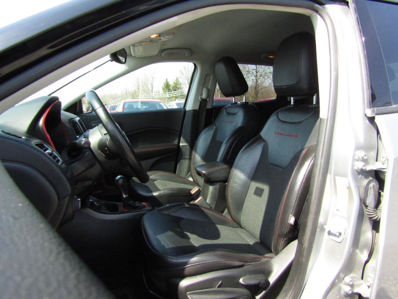 Used 2020 Jeep Compass Trailhawk AWD/4WD image 16