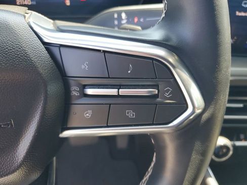 Used 2025 Chevrolet Traverse LT FWD image 30