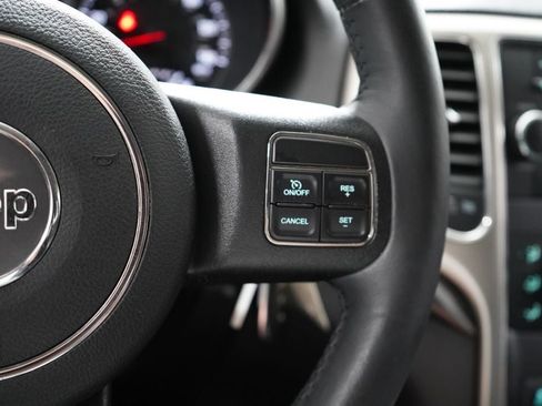 Used 2013 Jeep Grand Cherokee Laredo AWD/4WD image 19