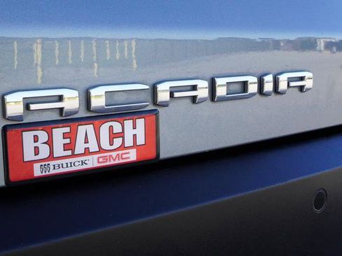 Used 2023 GMC Acadia SLE image 50